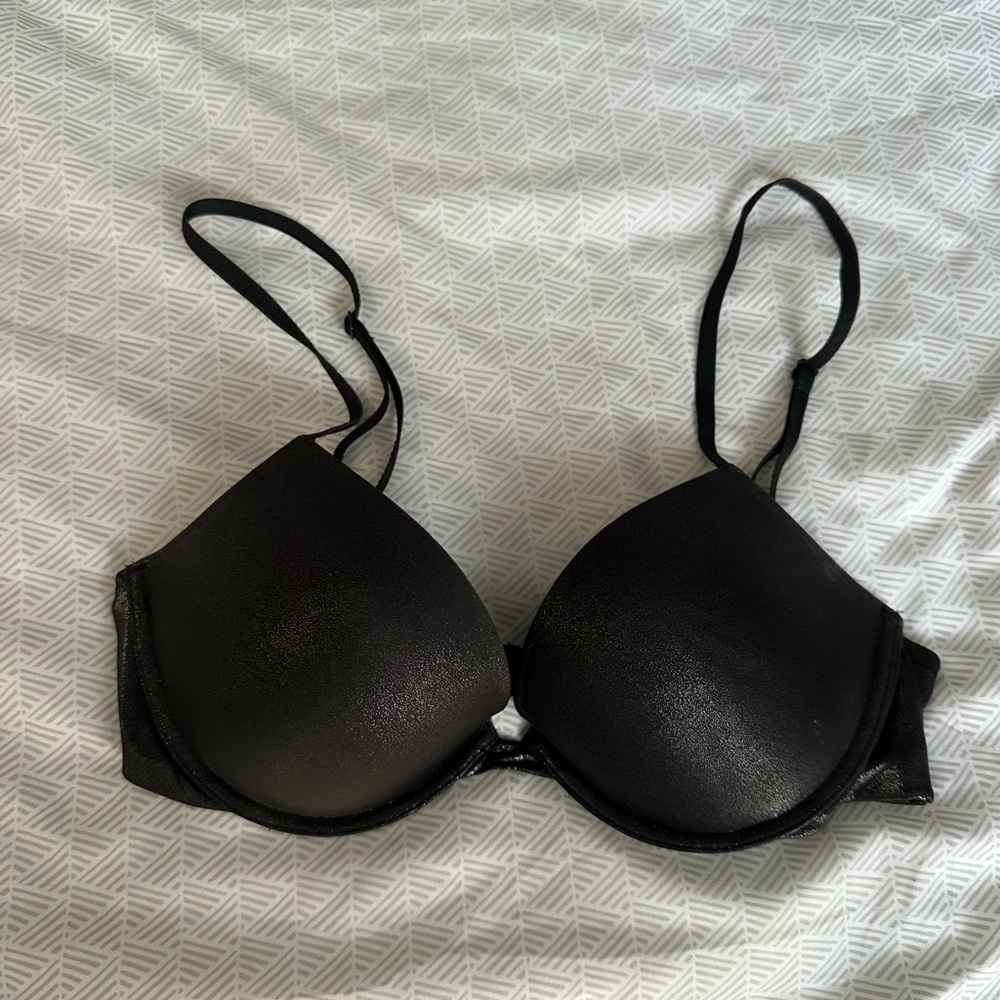 Like new Victoria’s Secret Black Push Up Bra